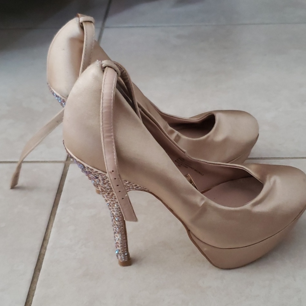 Dress shoes